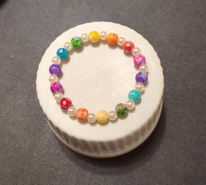 Regnbuearmbånd med akrylperler