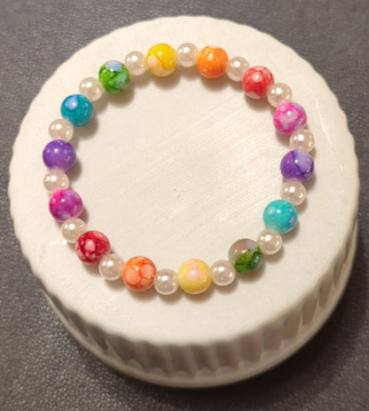 Regnbuearmbånd med akrylperler