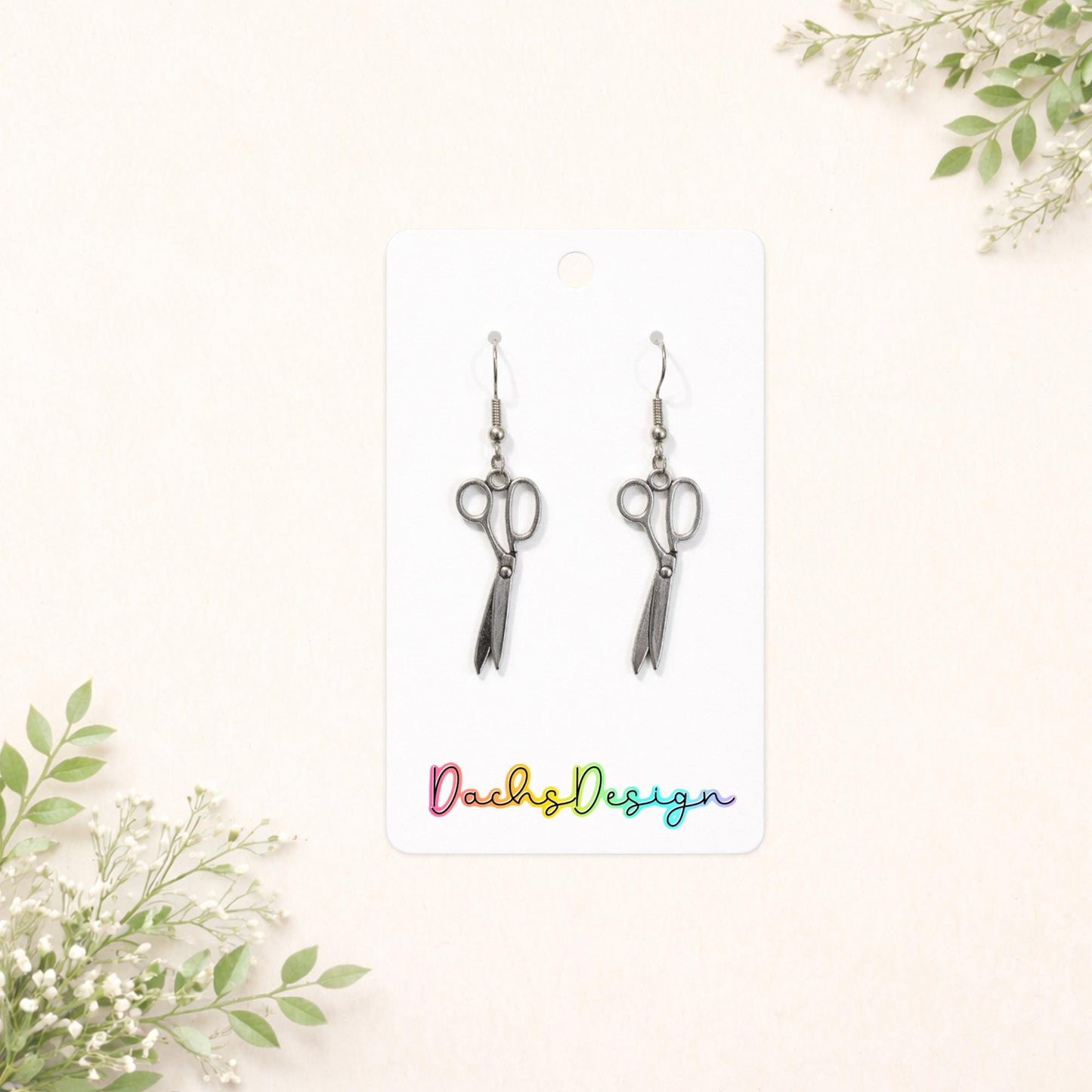 Vintage-Inspired Silver Metal Scissors Earrings