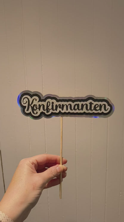 Håndlaget kakepynt til konfirmasjon